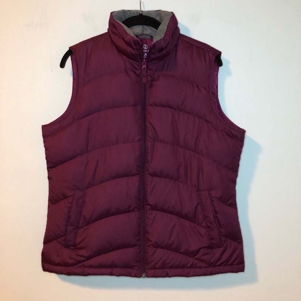 Lands’ End Purple Zip-Up Puffer Vest Size Medium